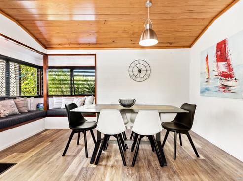 21 Gails Drive, Okura