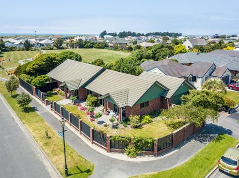 32 Orlando Crescent, Waimairi Beach