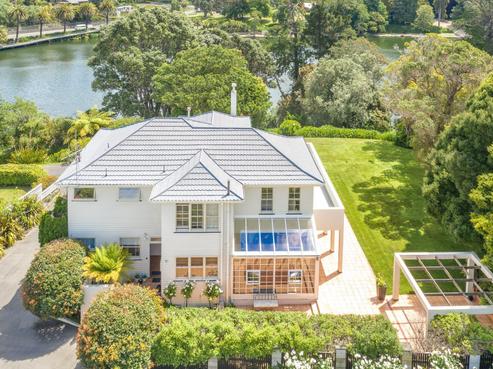 108 Great North Road, Saint Johns Hill
