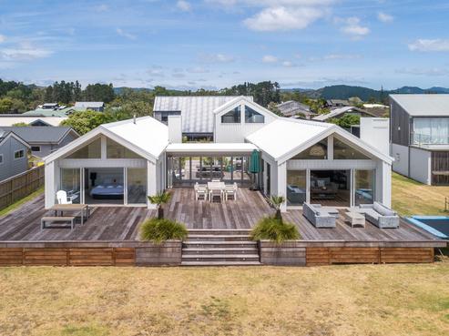 110 Cordyline Crescent, Matarangi