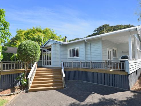 11 Attwood Street, Tamaterau