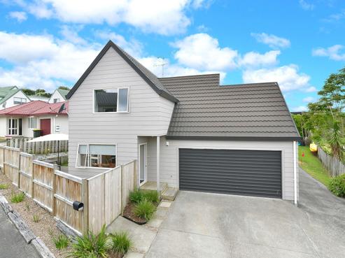 1/130 Brian Crescent, Stanmore Bay