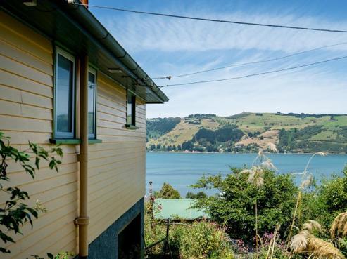 74 Manapouri Street, Ravensbourne