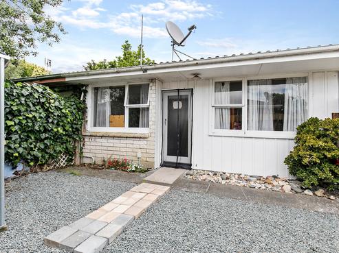 2/14 Pratt Street, Papakura