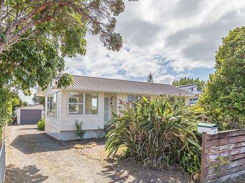 53 Shakespear Road, Army Bay