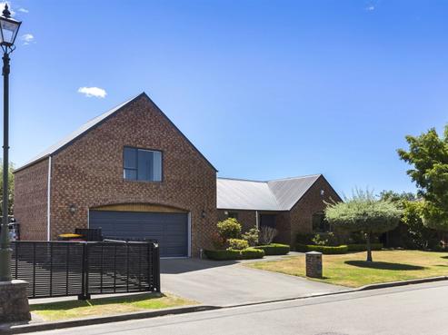 5 Riegler Place, Belfast