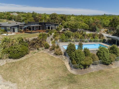 79 Malling Road, Redwood Valley