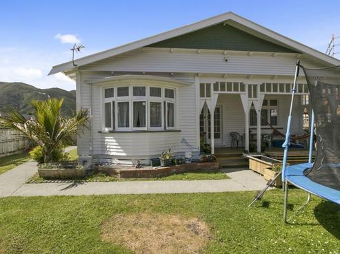 117 Whites Line East, Waiwhetu