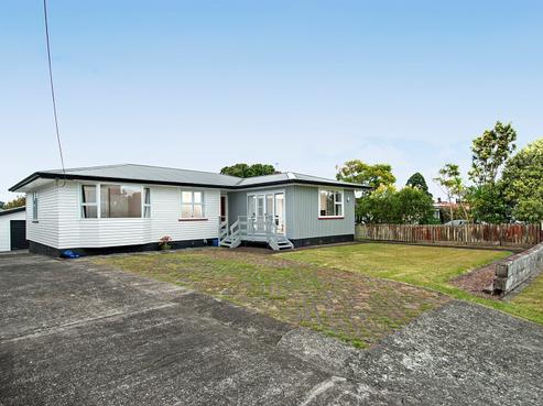 9 Edgerton Road, Te Atatu Peninsula