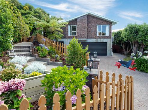 18 Rondane Place, Tirohanga