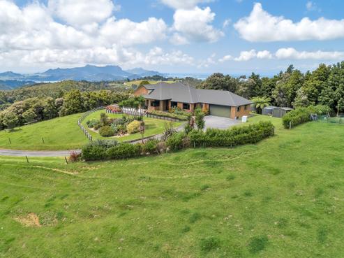 138 Kohinui Road, Parua Bay
