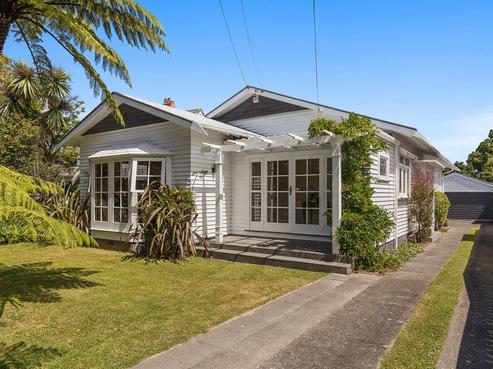 8 Totara Crescent, Woburn