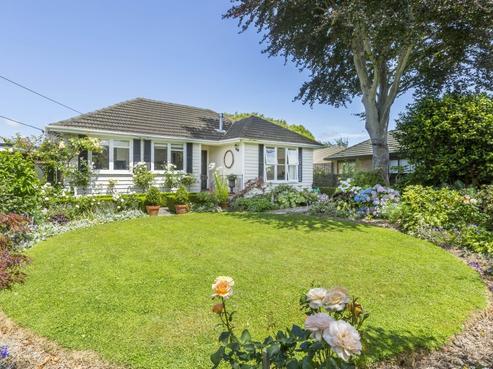 4 Bathurst Street, Silverstream