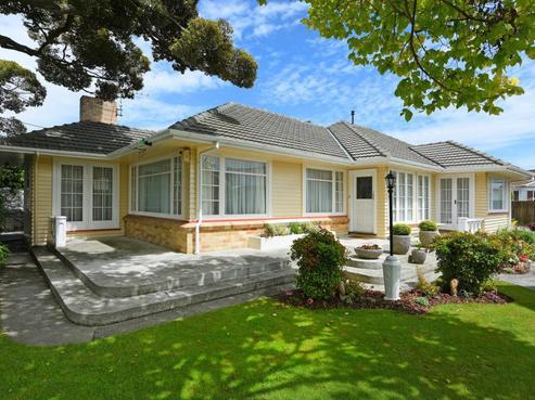 9 Avalon Crescent, Avalon