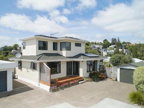 2/258 Beach Road, Campbells Bay