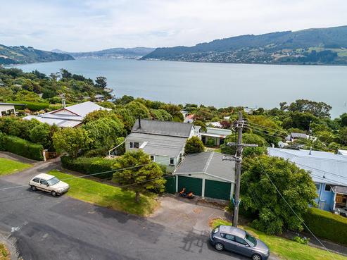 12 Jane Street, Macandrew Bay