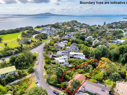 6 Peter Terrace, Castor Bay