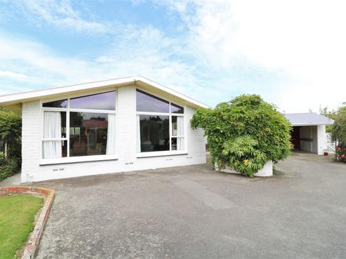 166B North Street, West End