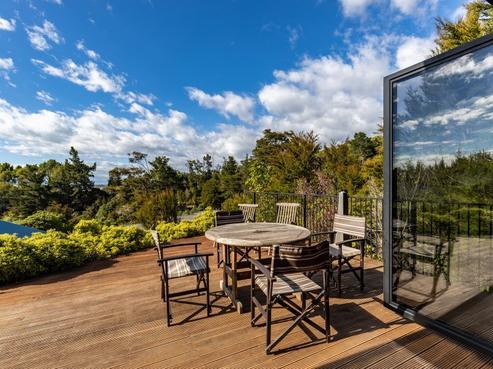4 Wall Street, Kaiteriteri