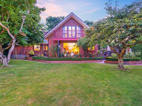 98 Barton Avenue, Heretaunga