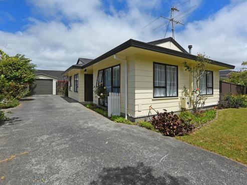 2 Delaware Grove, Totara Park