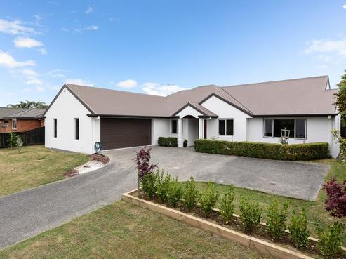 8 Westminster Place, Rototuna North