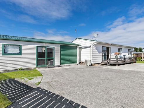 2/83 Templeton Place, Clendon Park