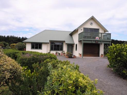 21 Arataki Grove, Waitarere Beach