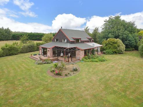 651 Lower Sefton Road, Sefton