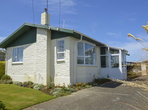 75 Edinburgh Crescent, Waikiwi