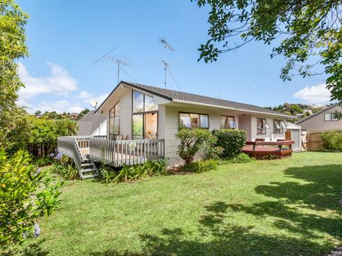 1/15 Tetrarch Place, Totara Vale