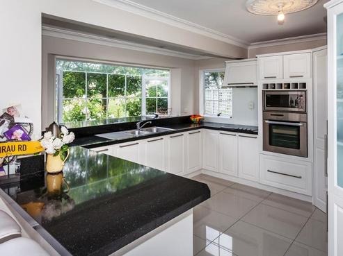 17 Huirau Road, Turua