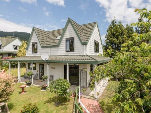 32 Hunter Avenue, Richmond
