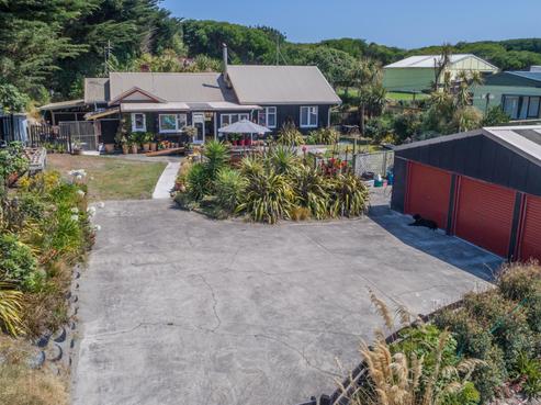36 Hunia Terrace, Himatangi Beach