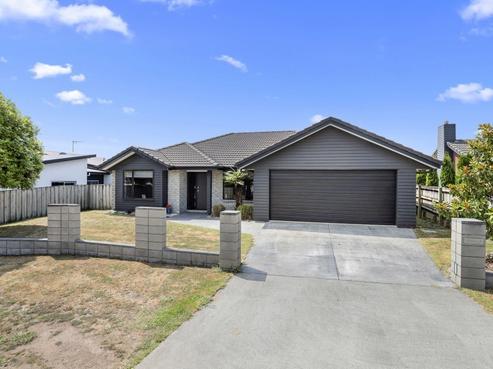 5 Stanton Place, Huntington