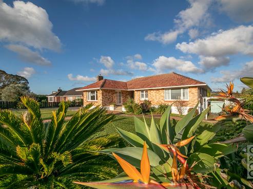 11 School Road, Riverhead
