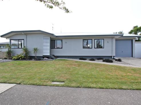 6 Whiting Crescent, Greenmeadows