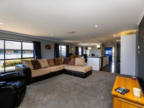 14 Jules Crescent, Bell Block