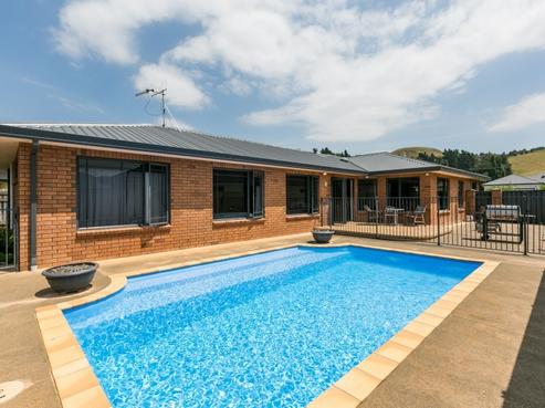 4 Lowndes Place, Taradale