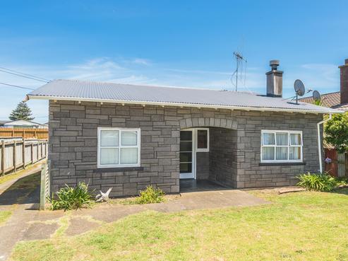 11 Karaka Street, Castlecliff