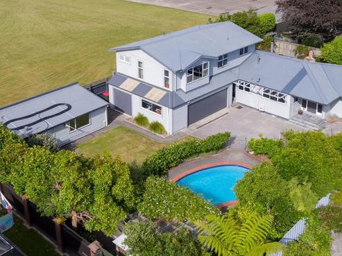 92A Pretoria Street, Central Hutt
