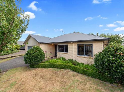 4 Portobello Way, Huntington