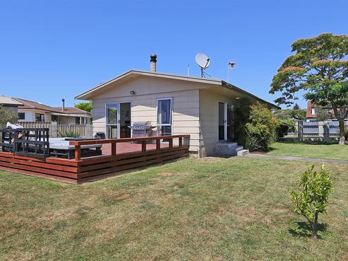 1 Deakin Place, Clive
