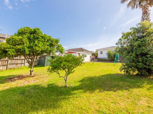 80 Commodore Drive, Lynfield