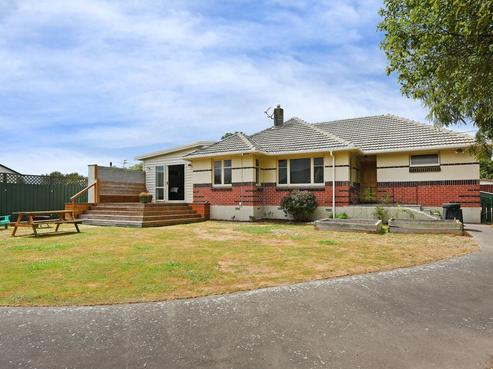4 Iris Grove, Trentham