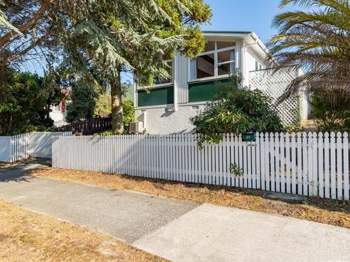 51 California Drive, Totara Park