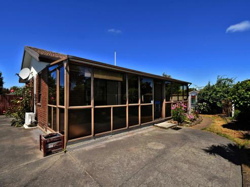 16 Glenbyre Place, Bromley