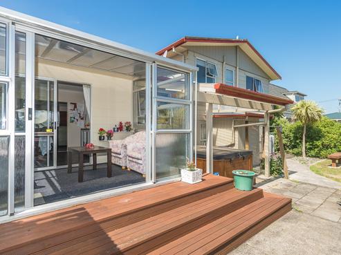 85 Lincoln Road, Springvale