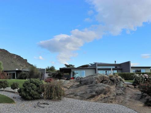 9 Lookout Drive, Alexandra