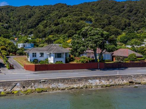 225 Marine Drive, Lowry Bay